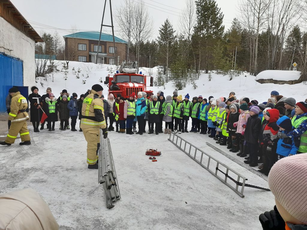 Прогноз погоды нижний куранах. Поселок Нижний Куранах. Посёлок Нижний Куранах Якутия. Нижний Куранах Школьная 32. Нижний Куранах пожарная часть.