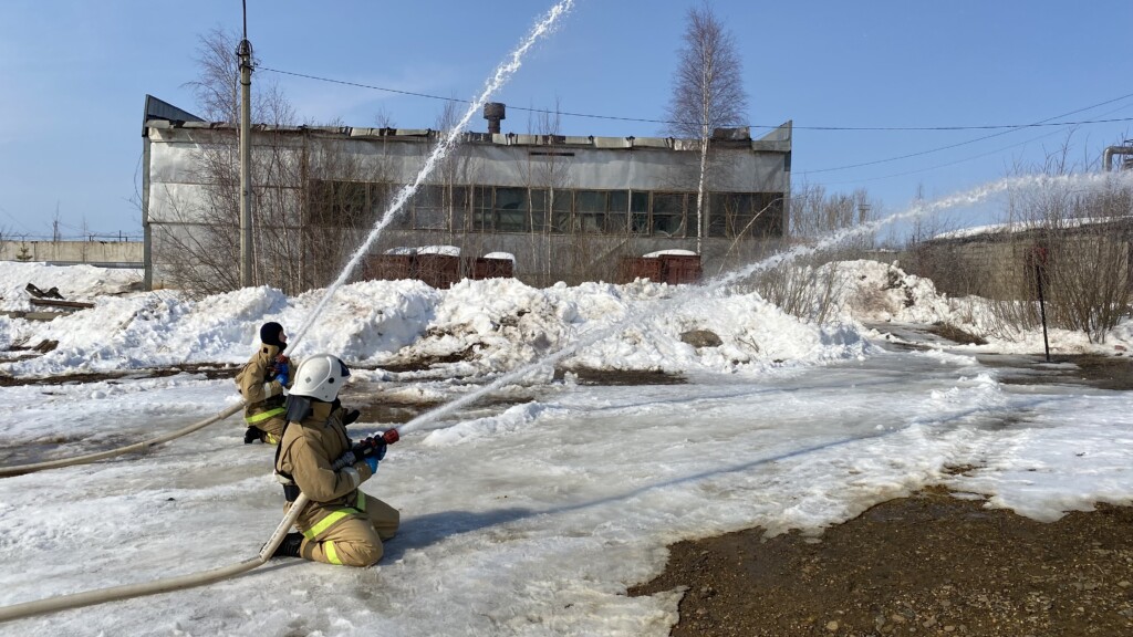 В Мирнинском районе состоялись традиционные гарнизонные соревнования по пожарно-спасательному спорту
