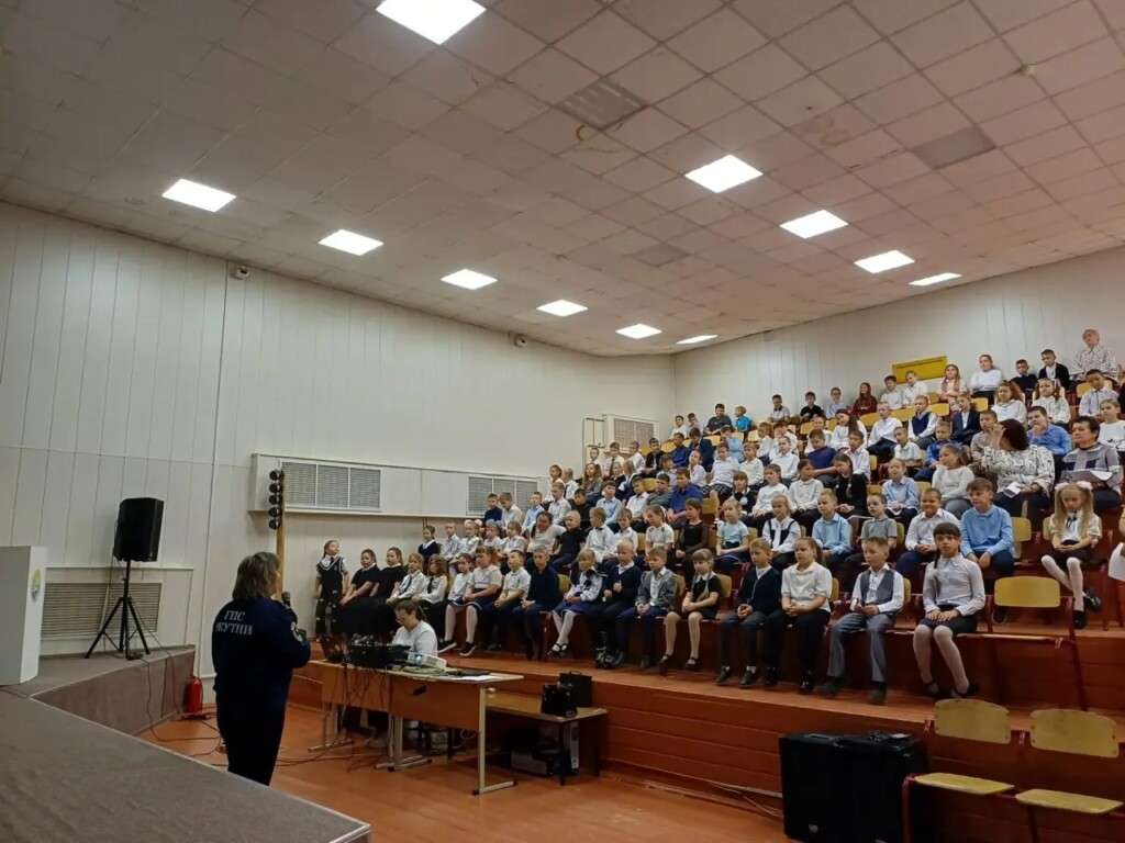 Урок безопасности в поселке Пеледуй